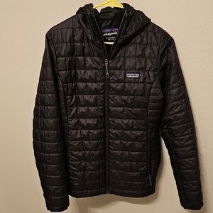 Patagonia Women's Black Hooded Puffer Jacket
